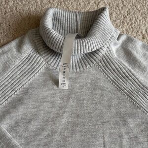 Lululemon Keep It Cozy Dress size 10 light gray